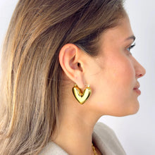 Afbeelding in Gallery-weergave laden, Golden Heart Hoops