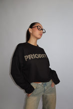 Afbeelding in Gallery-weergave laden, PRIORITY LEOPARD PRINT LONGSLEEVE – BLACK