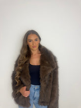 Afbeelding in Gallery-weergave laden, Faux Fur Coat