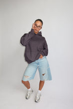 Afbeelding in Gallery-weergave laden, PRIORITY RHINESTONE HOODIE – GRAY
