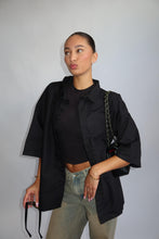 Afbeelding in Gallery-weergave laden, PRIORITY AMSTERDAM BOYFRIEND BLOUSE - Black
