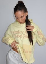 Afbeelding in Gallery-weergave laden, LUCKY ME HOODIE – BUTTER YELLOW
