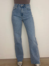 Afbeelding in Gallery-weergave laden, High-Waisted Straight Leg Jeans T286
