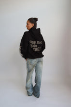 Afbeelding in Gallery-weergave laden, LUCKY ME HOODIE – BLACK WITH EARTH TONES
